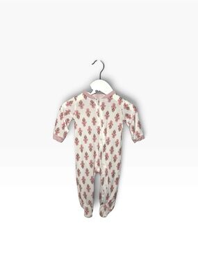 ⭐️ 5/$30 Milkberry Bamboo Zip Sleeper size 0-3M